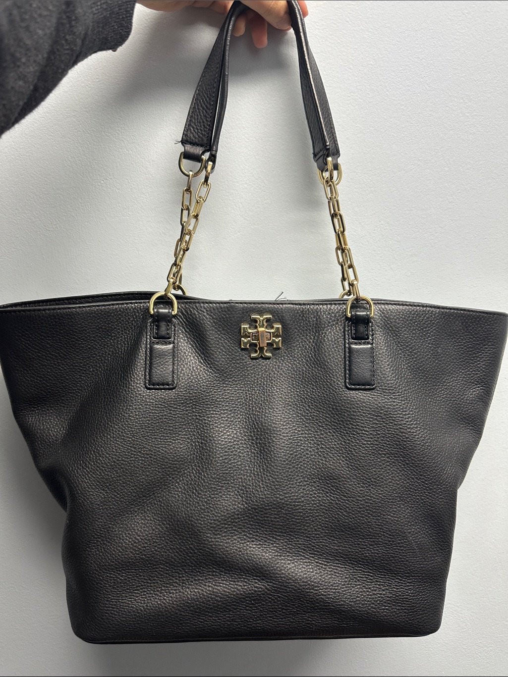 Tory Burch Black Pebbled Leather Tote With Gold Logo Chain